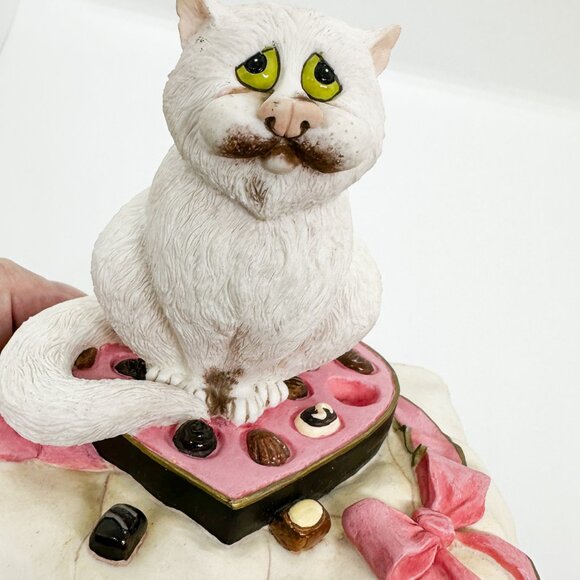 Vtg Comic Curious Cats Persian Cat Chocolate Candy Heart Anniversary Figurine - Picture 6 of 8